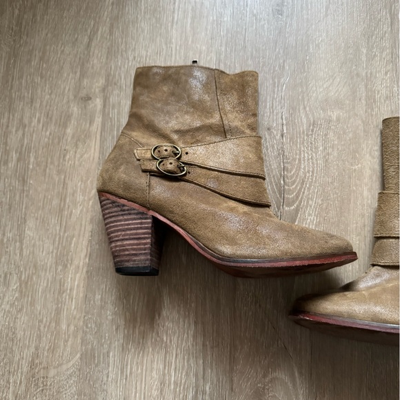 Women’s size 7 Suede and Leather Tan Brown heeled Boots - Picture 2 of 8